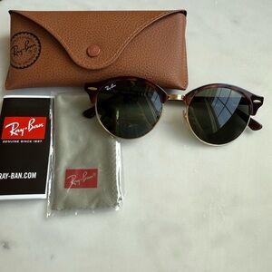 Ray-Ban Clubround Classic